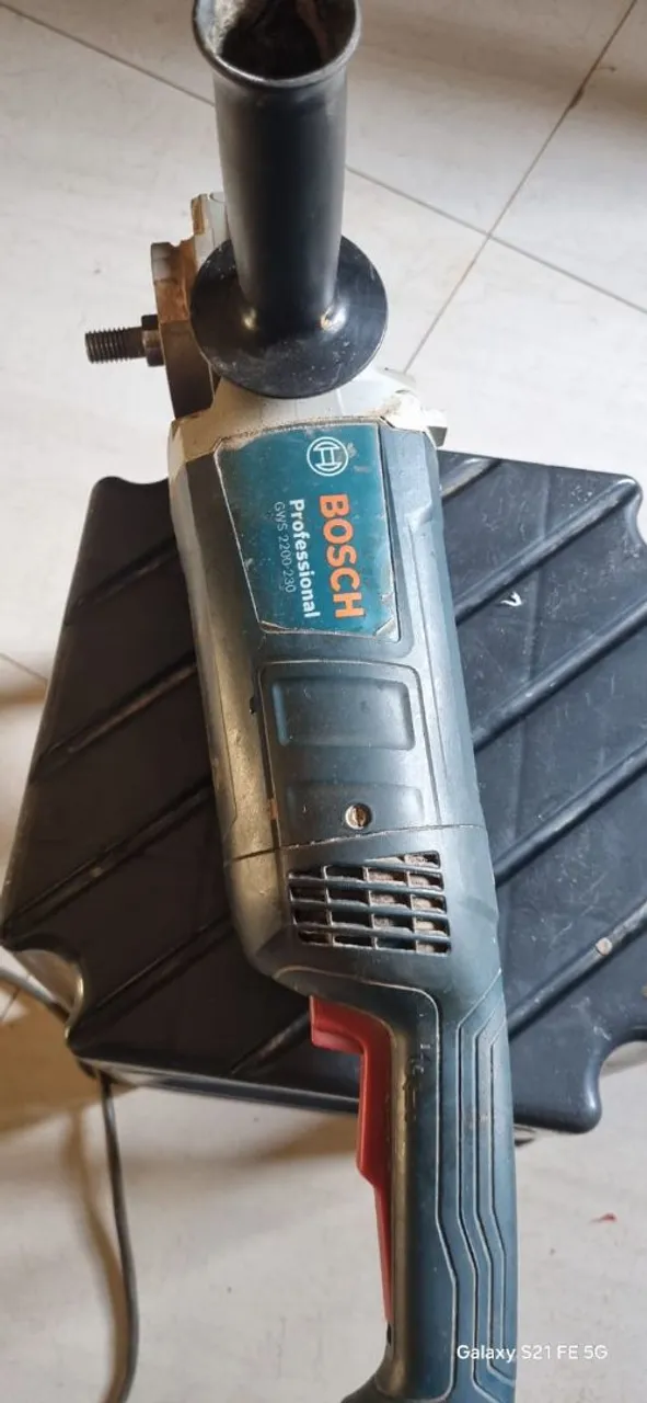 Esmerilhadeira Bosch Profissional GWS 2200-230
