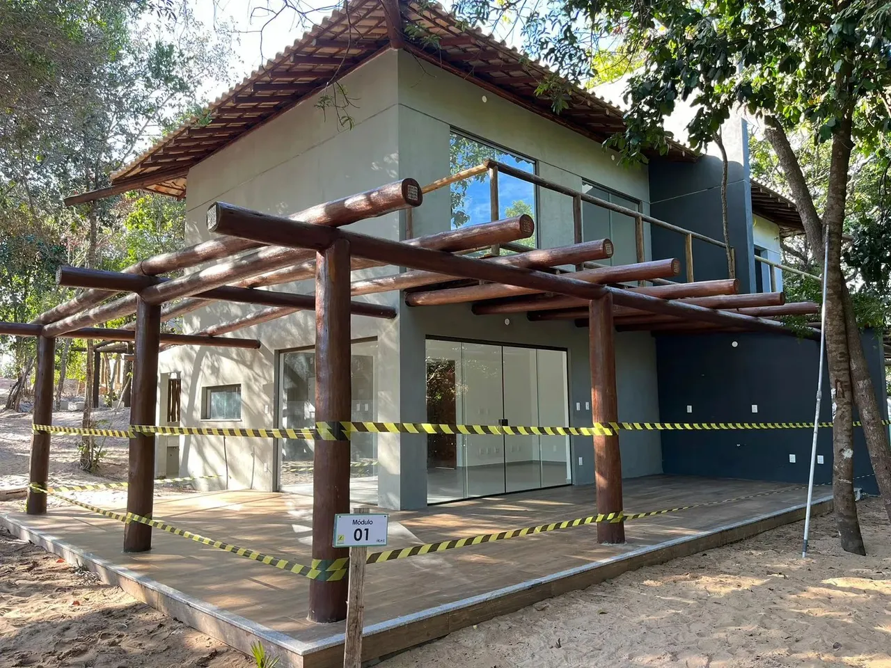 CASAS DE PRAIA 3 quartos COM SUÍTES em Praia do Forte - Mata de São João - BA
