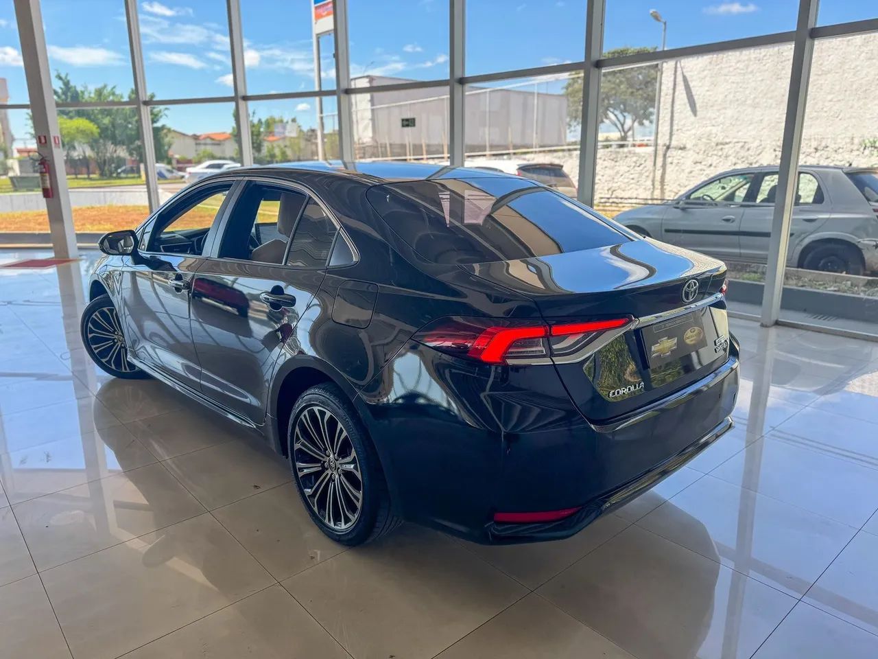 Toyota Corolla altis teto solar top premi barato 2025 pago - Foto 2