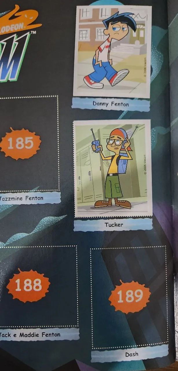 Álbum Nickelodeon com 77 figurinhas - Foto 5