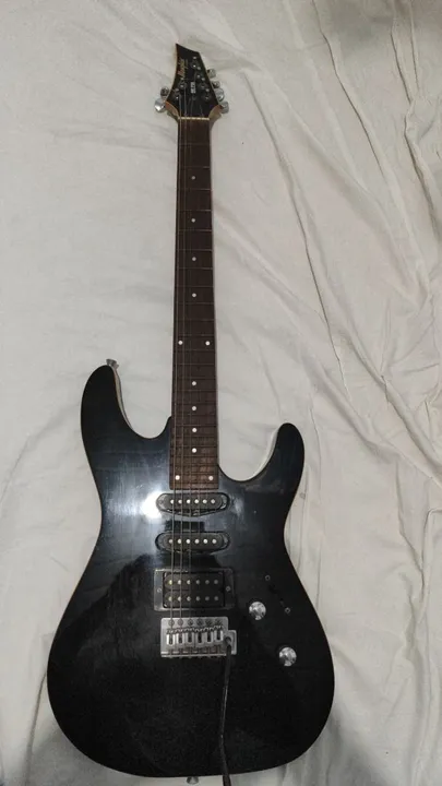 Guitarra Tagima Memphis MG230 + Amplificador Epiphone Electar 10.