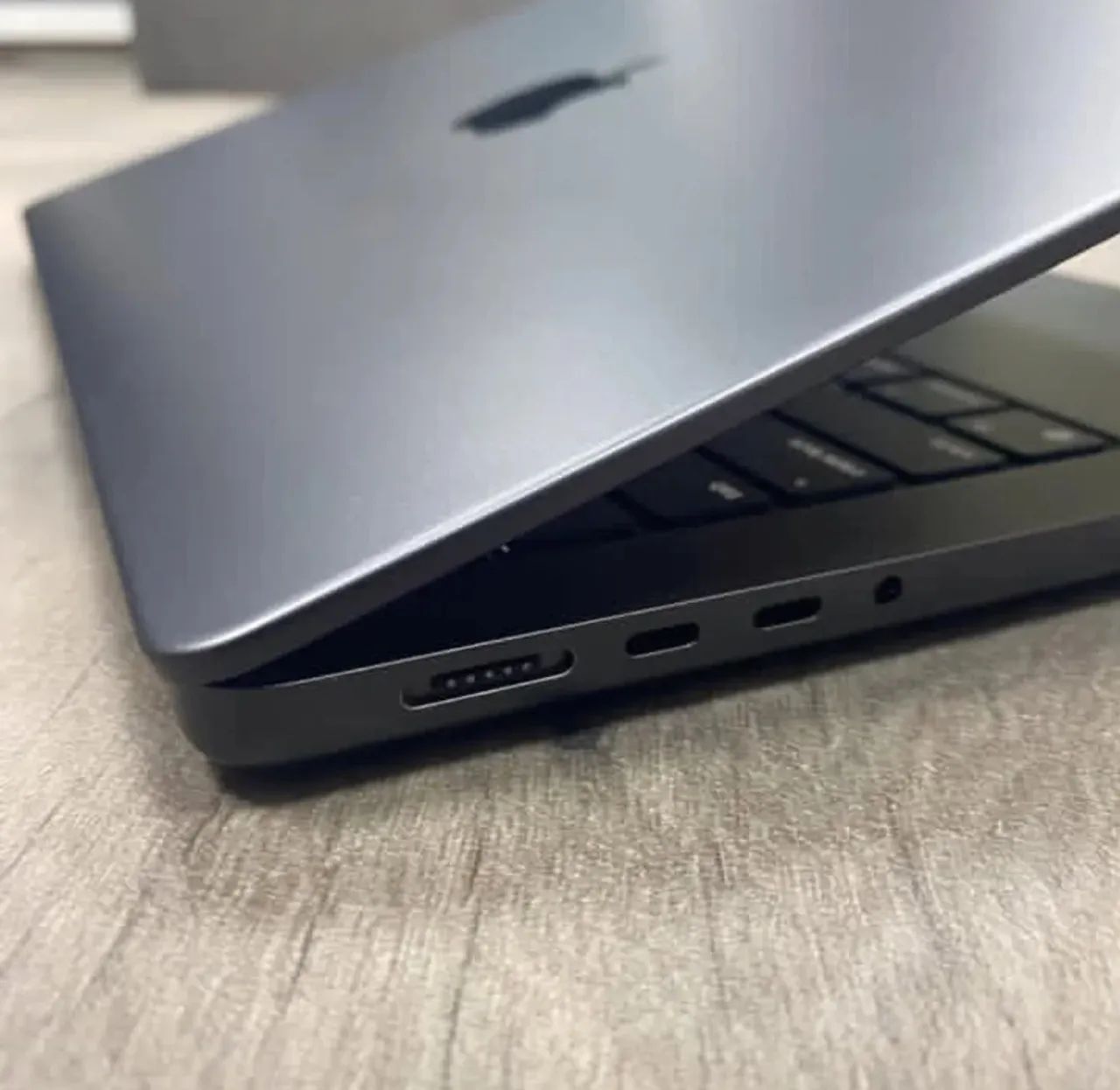 MacBook Pro M3 Pro - Foto 4