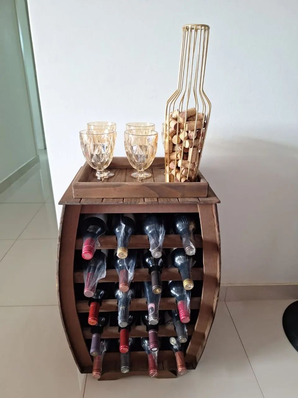 Adega de Madeira. Decoração e Praticidade - Foto 3