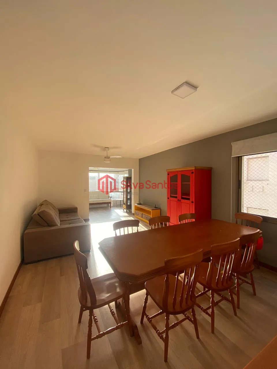 Apartamento de 3 quartos disponível para locação anual.