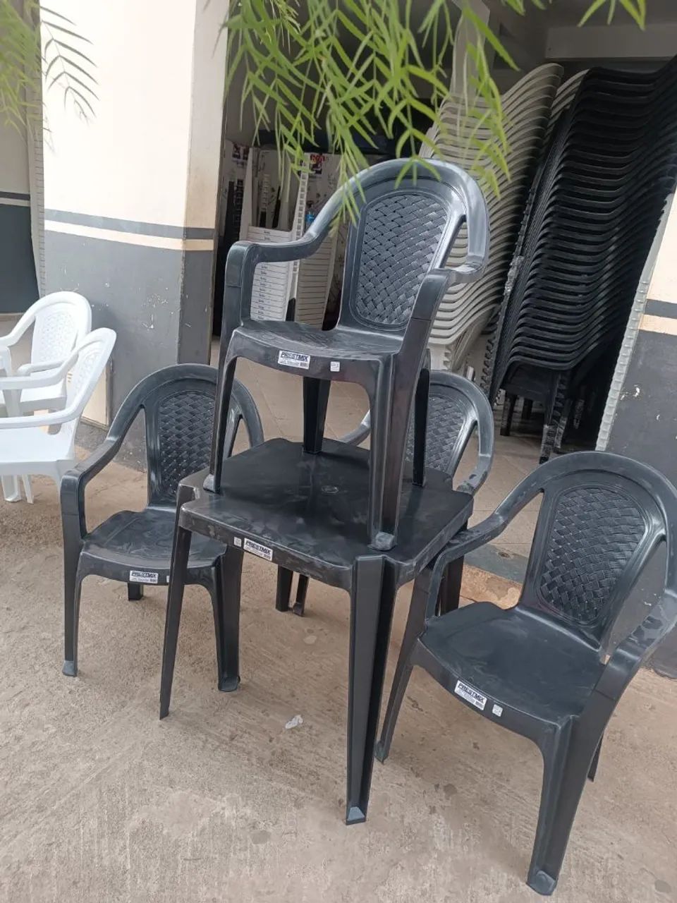 Jogo de Mesas novos. - Foto 4