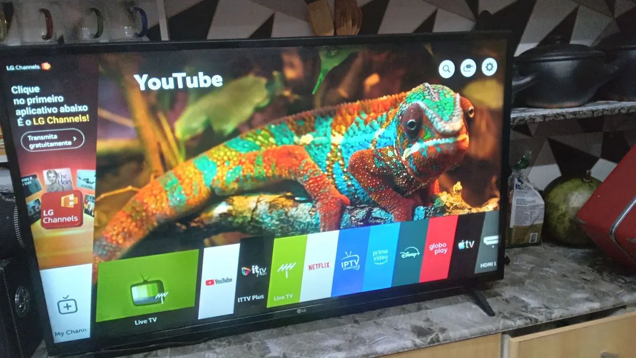 Smart tv LG 43 c/Wi-Fi é Bluetooth integrado  - Foto 2