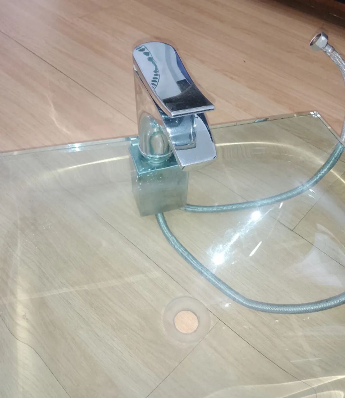 Pia / Cuba de vidro banheiro com torneira água quente e fria. - Foto 4