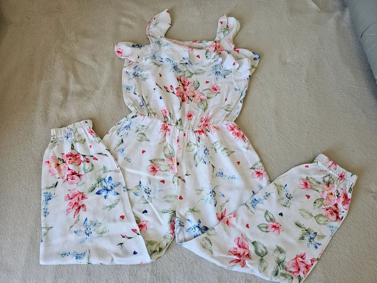 Macacão floral infantil