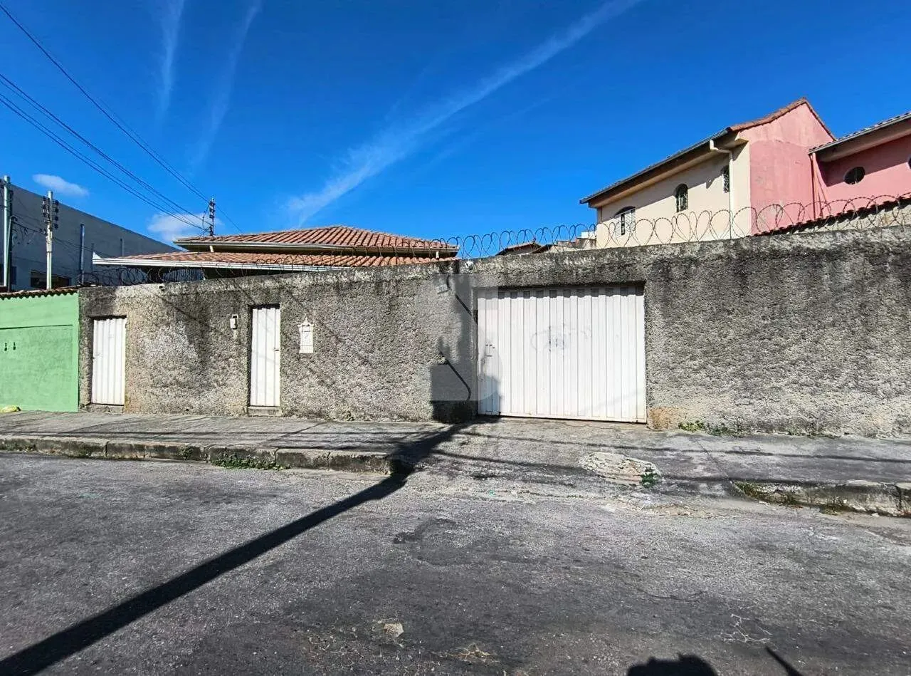 Casa para aluguel, 4 quartos, 1 suíte, 4 vagas, Eldorado - Contagem/MG