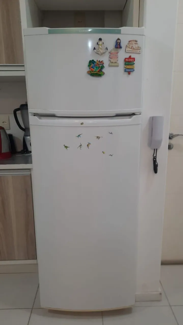 Geladeira Branca 2 Portas - Ideal para sua cozinha!
