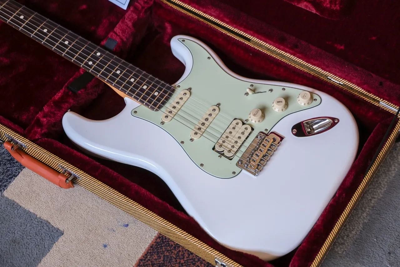 Fender Stratocaster HSS Player II 2024 zerada