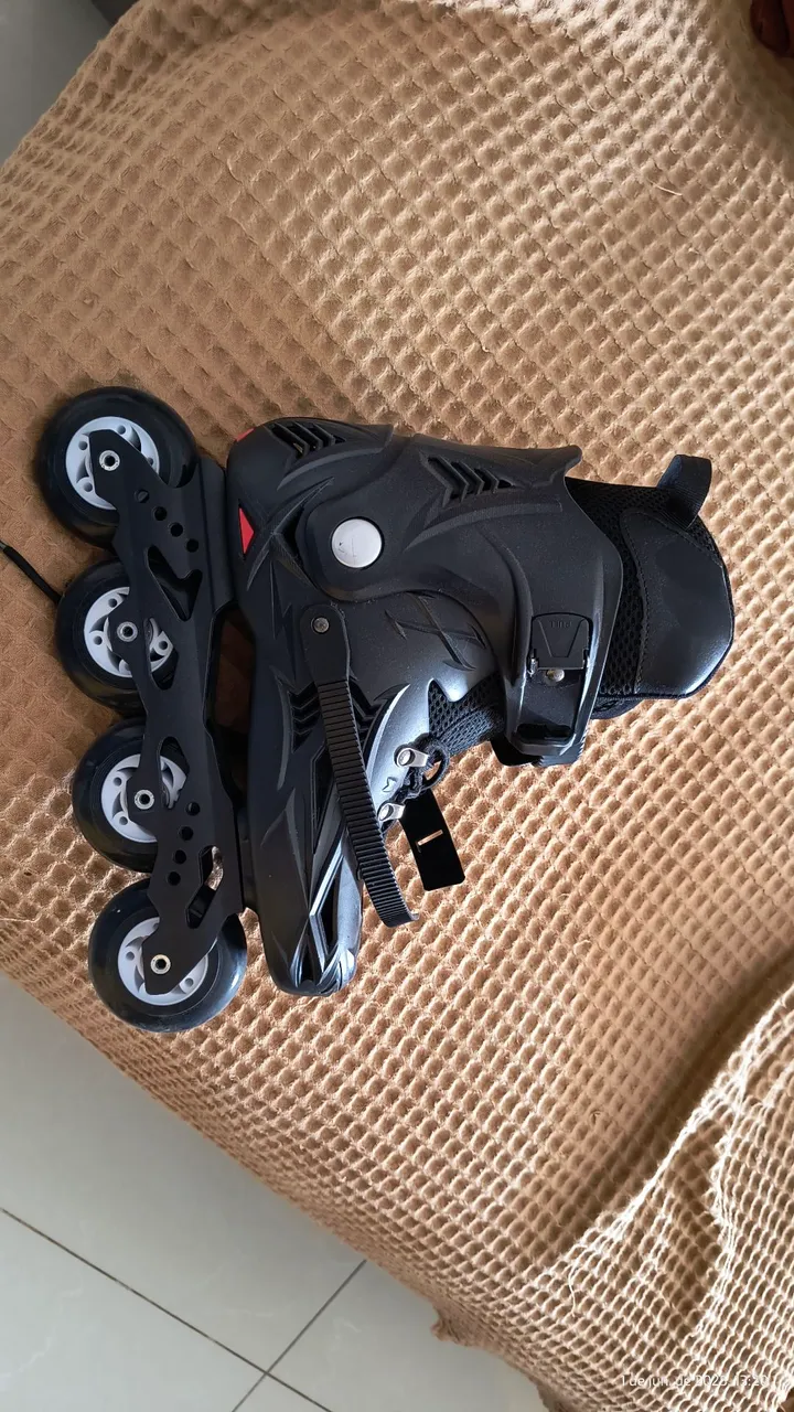 Patins Inline Traxx - R$ 600,00