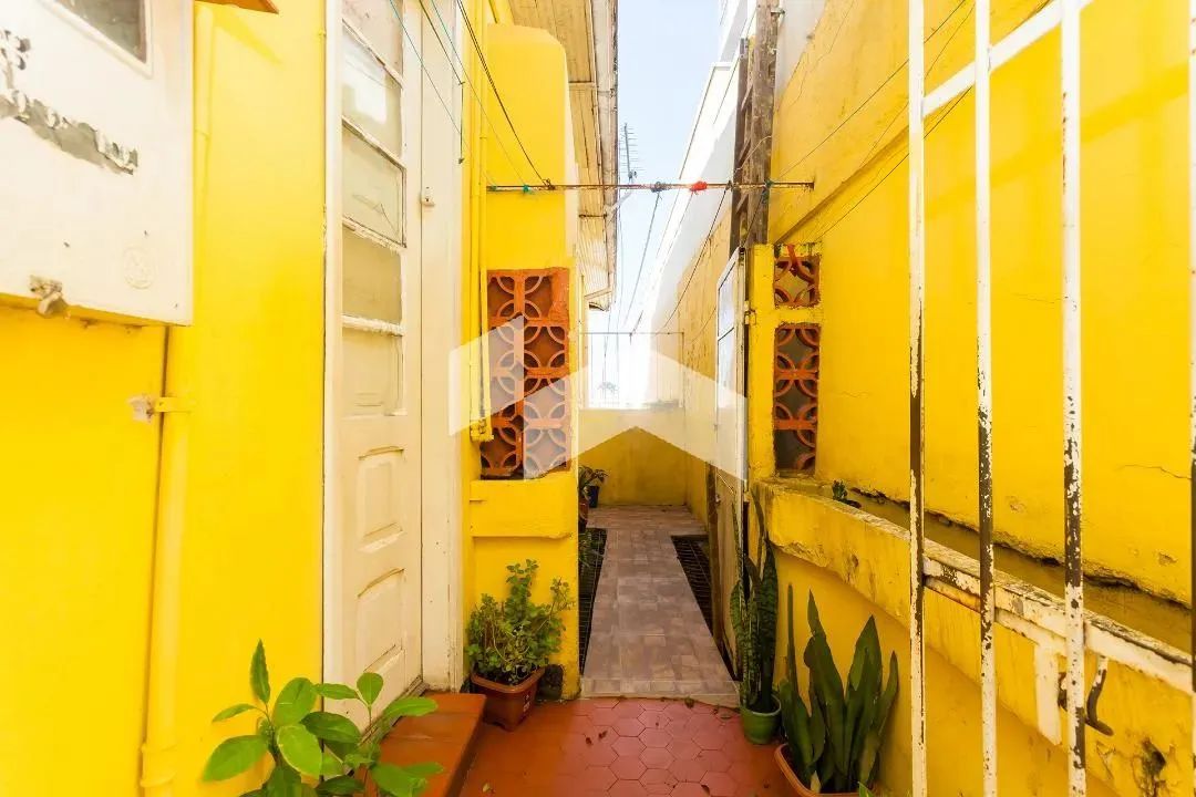 Terreno com Construção em Localização Privilegiada - Próximo à Ligga Arena - Foto 12