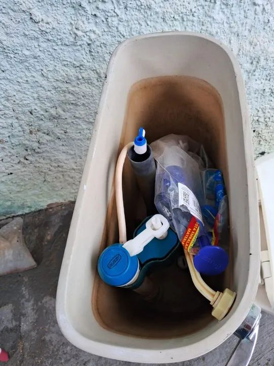 Vaso sanitário com caixa acoplada - Foto 3