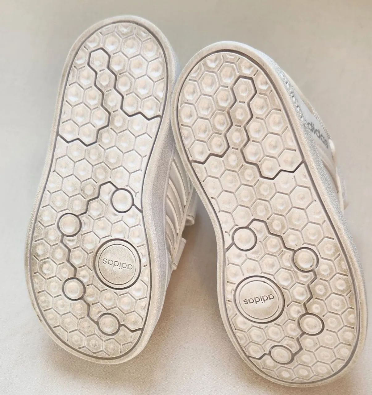 Tênis Adidas Infantil Branco com Velcro - Foto 4