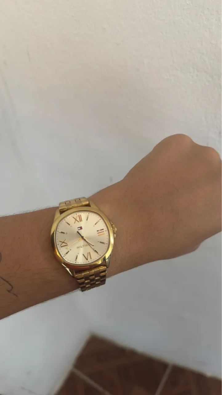 Relógio Tommy Hilfiger Dourado
