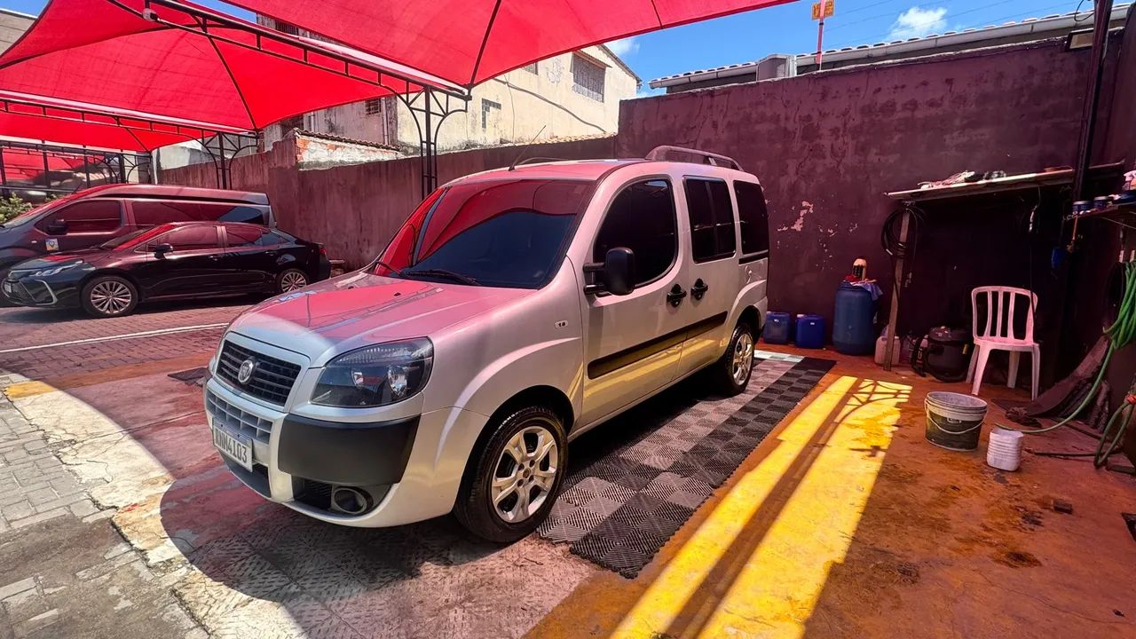 Fiat Doblo 1.8 Essence  - Foto 2