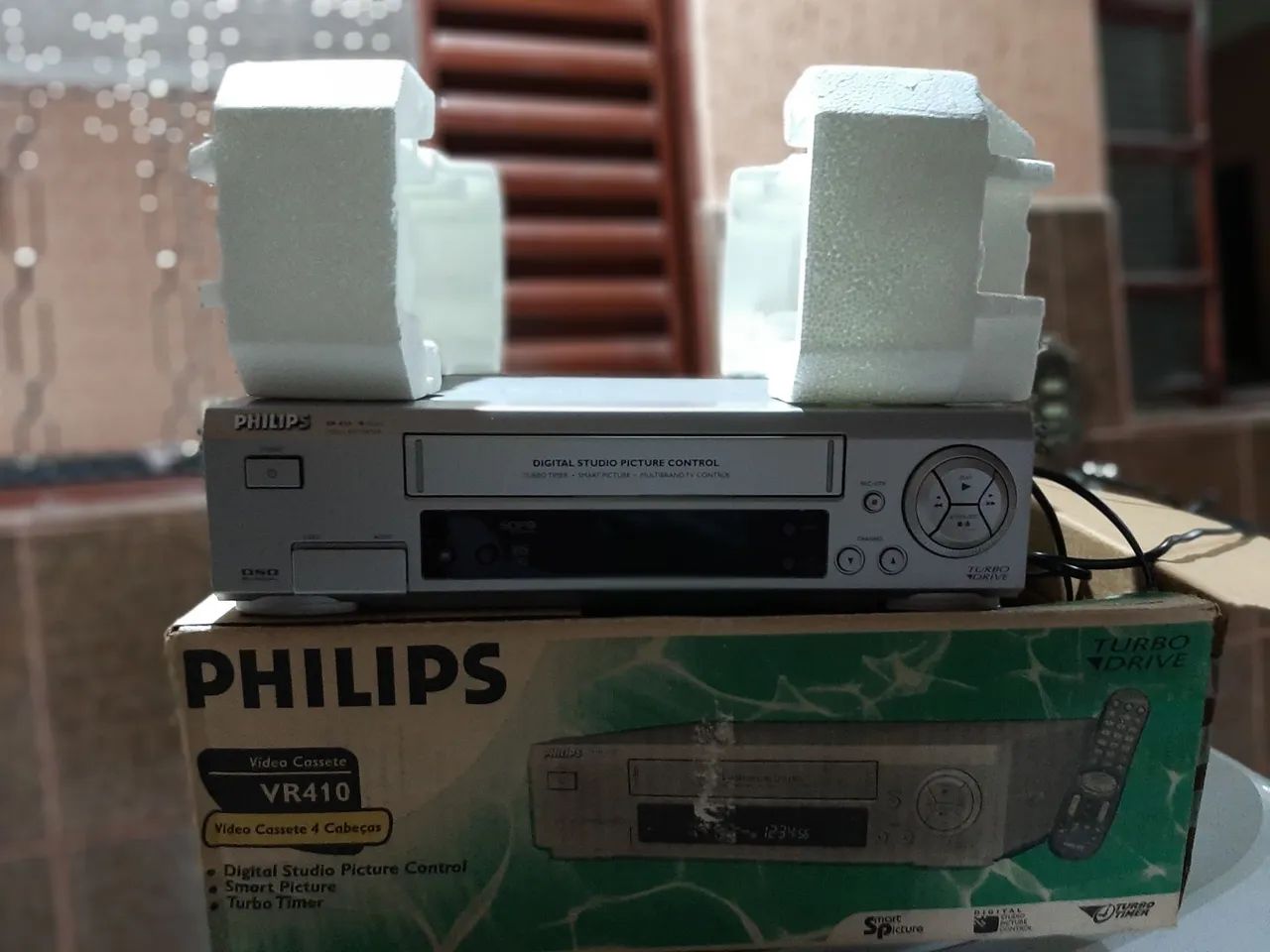 Vídeo Cassete Philips com Turbo Drive e Smart Picture - Foto 4