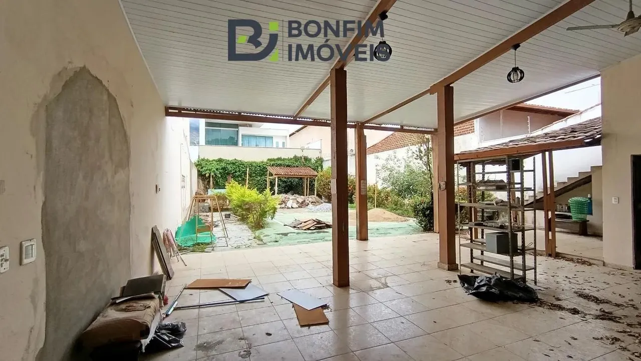 Lote murado de 360m² na Ilha na parte média/alta por R$ 599.0000,00!
