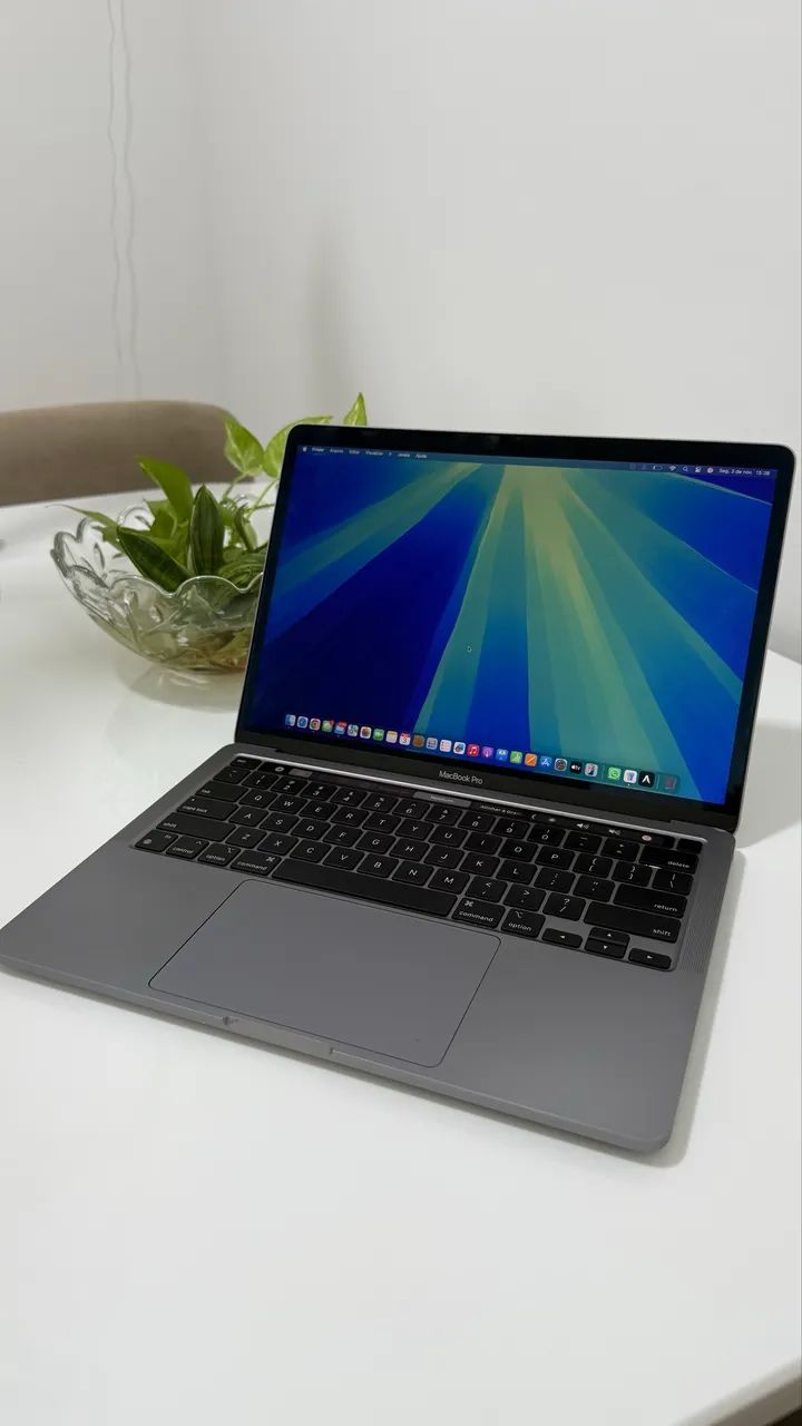 MacBook本体 Macbook Pro 2023 M3 8GB/1TB MacBook Pro (2023). O notebook da Apple chip M3 Pro, CPU de 11