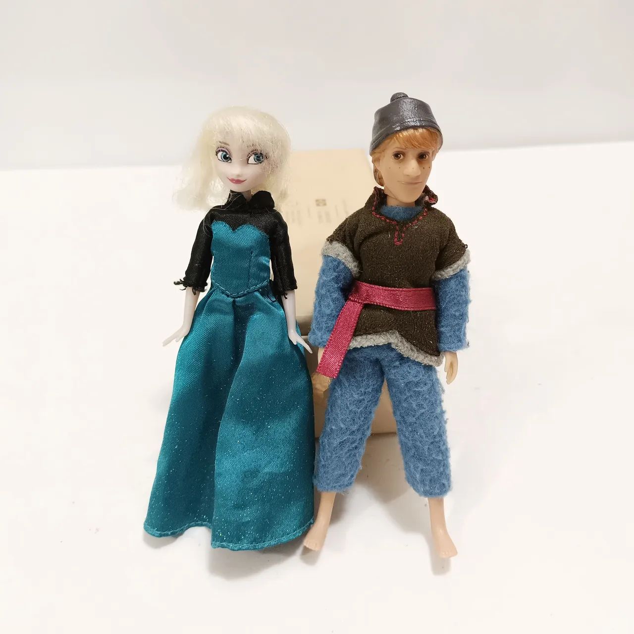 Bonecas Frozen Elsa e Kristoff