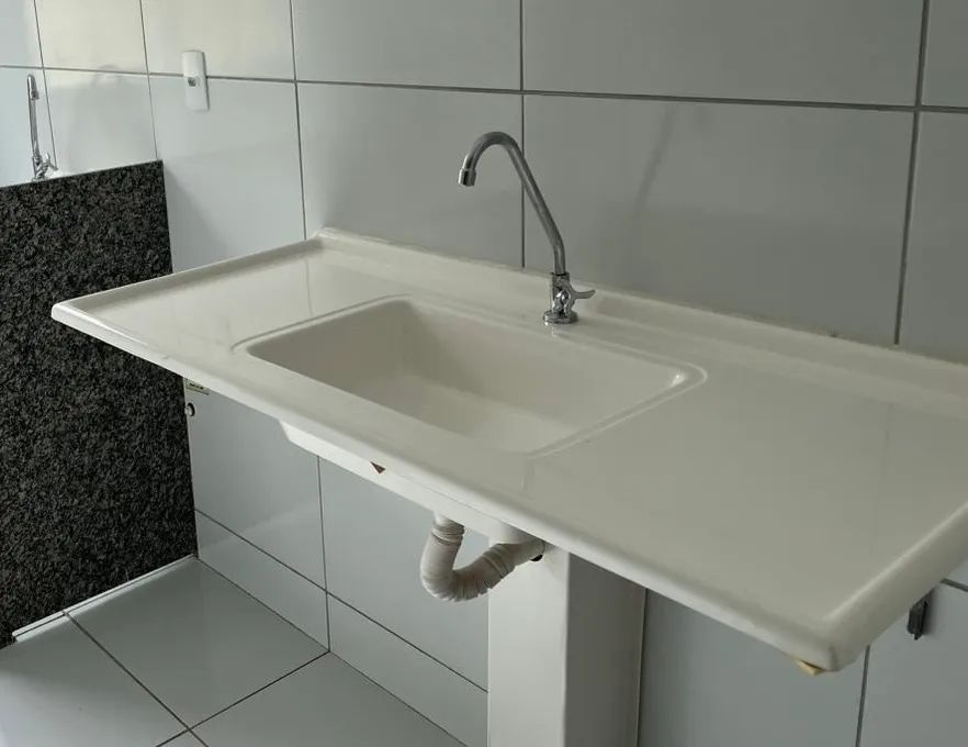 Pia para cozinha em ótimo estado