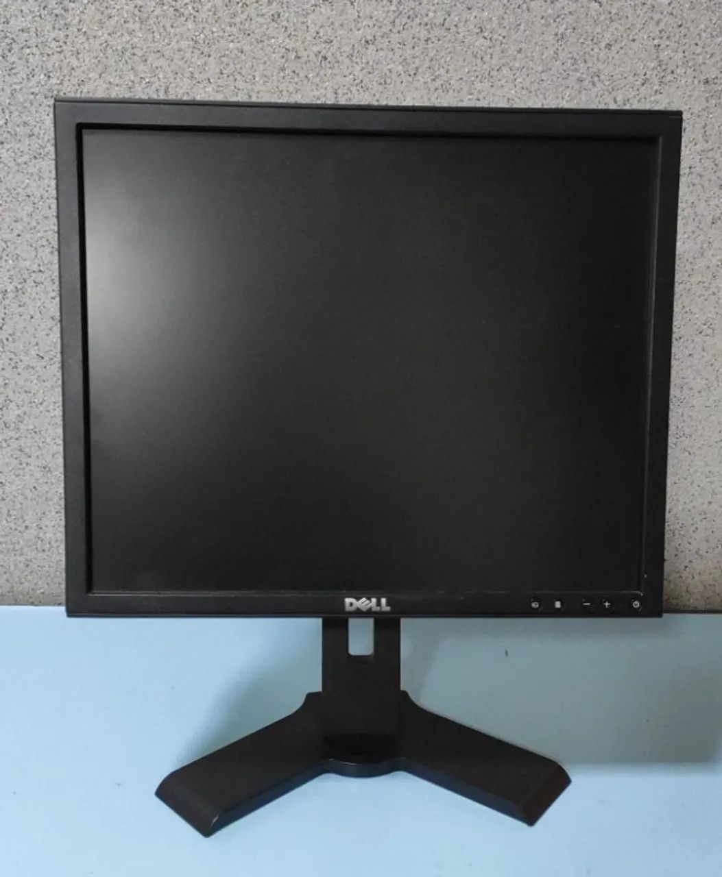 MONITOR MARCA DELL 19 POL 