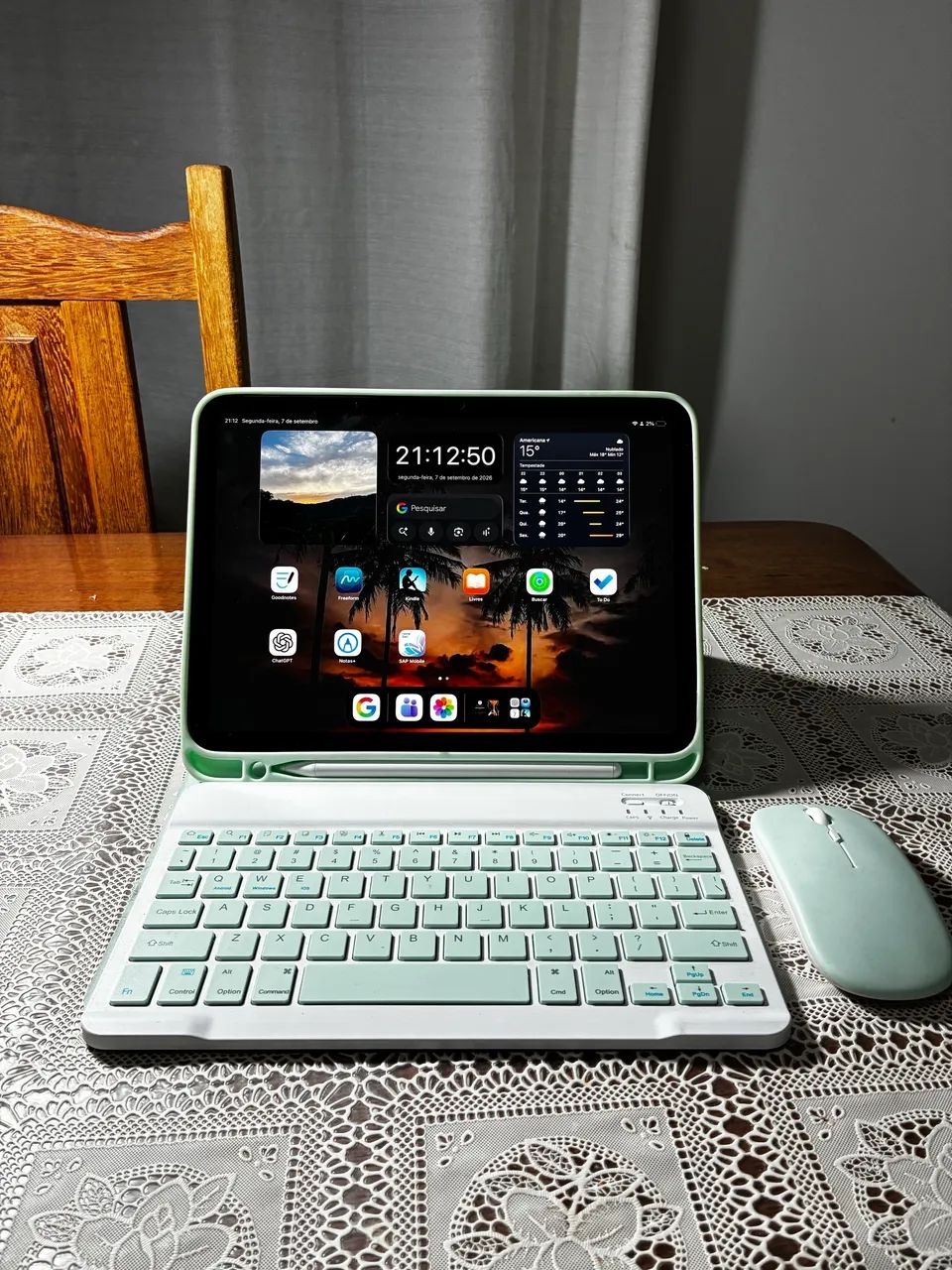  iPad 10ª Geração 64GB + Teclado + Mouse + 3 Capas + Caixa Original 
