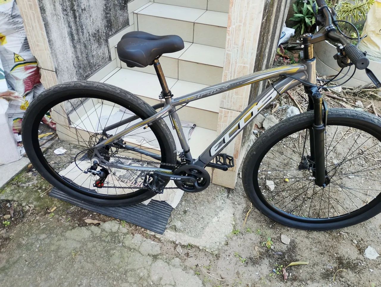 Vendo bicicleta aro 29 Nova com nota fiscal - Foto 4