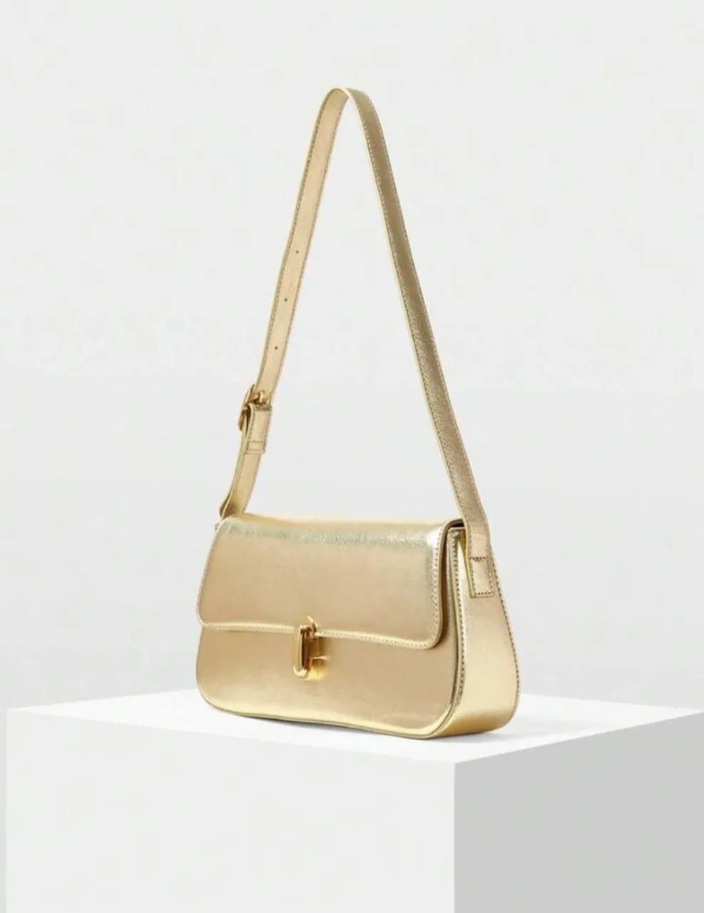 BOLSA DE OMBRO EM COURO PU COM FIVELA MOTF PREMIUM