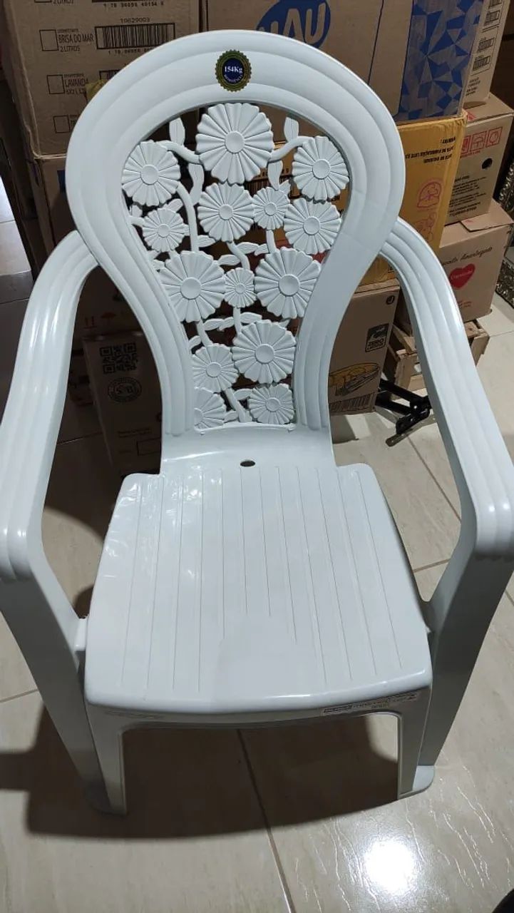 Cadeira Plástica super resistente