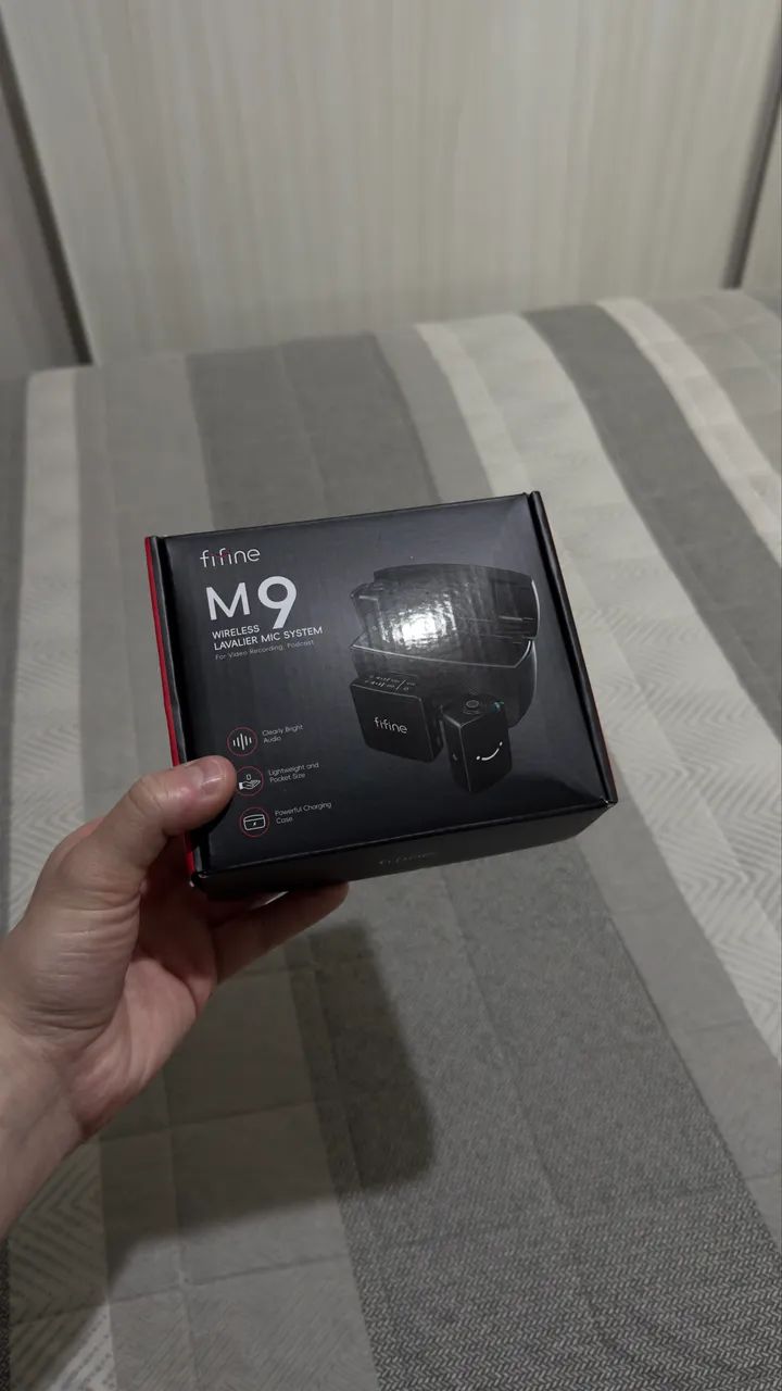 FIFINE M9 - Kit Microfone de Lapela Sem Fio Duplo para Câmera e Celular