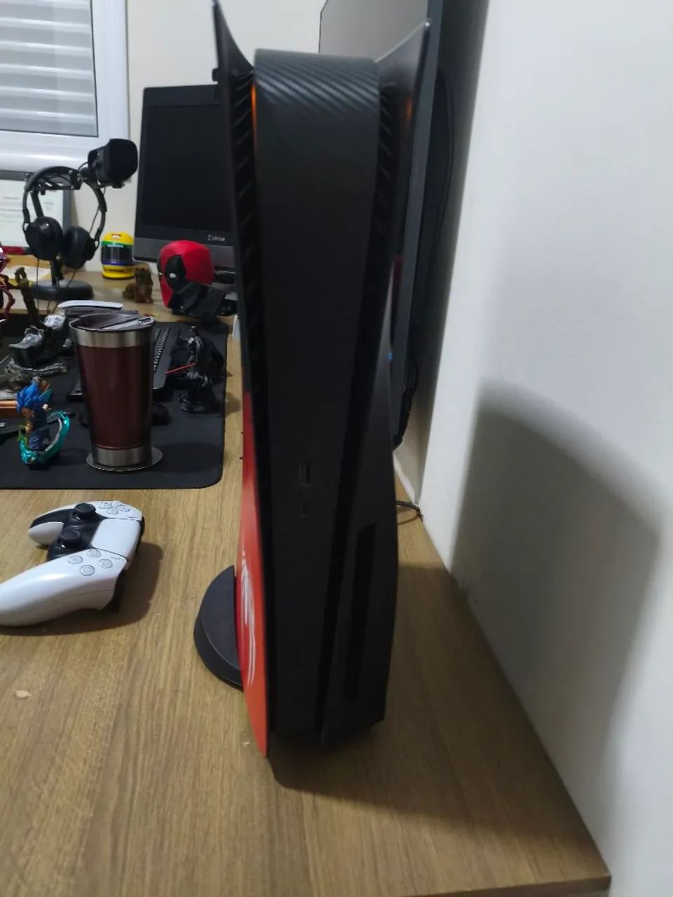 PS5 fat com leitor de disco + 2 dualsense - Foto 4