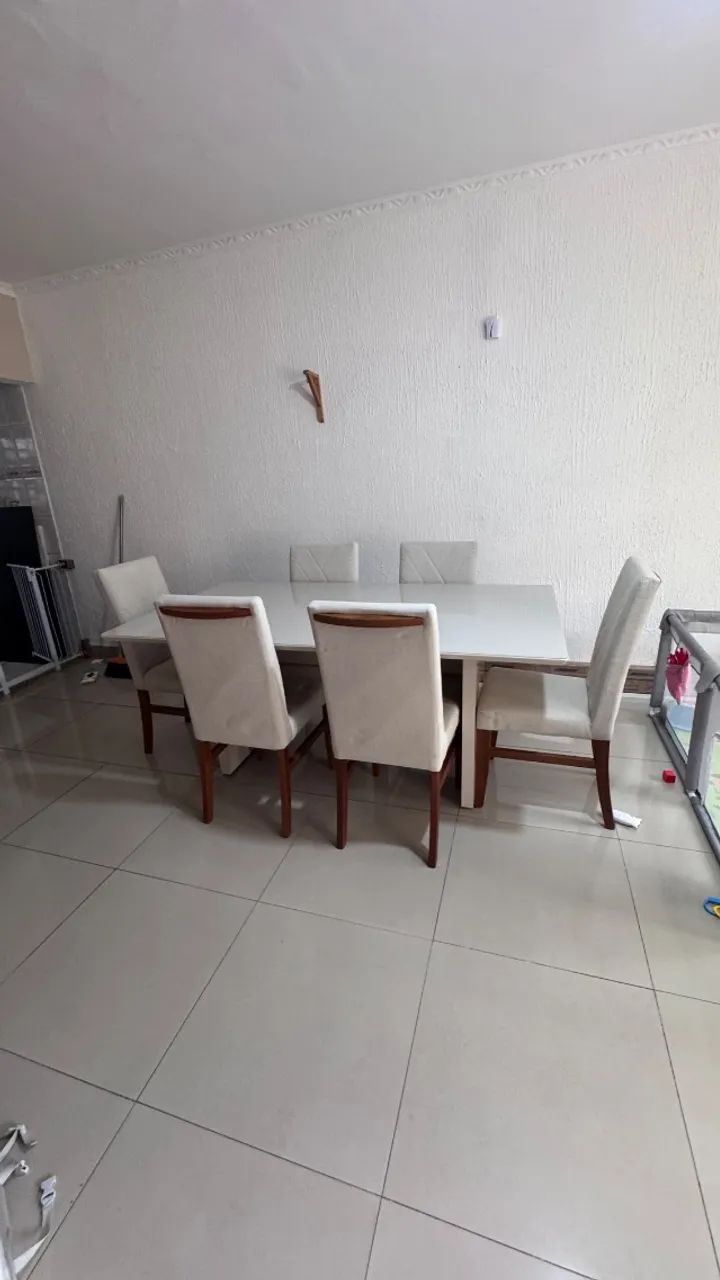 Mesa de jantar retangular com 1.80m e 6 cadeiras  - Foto 2