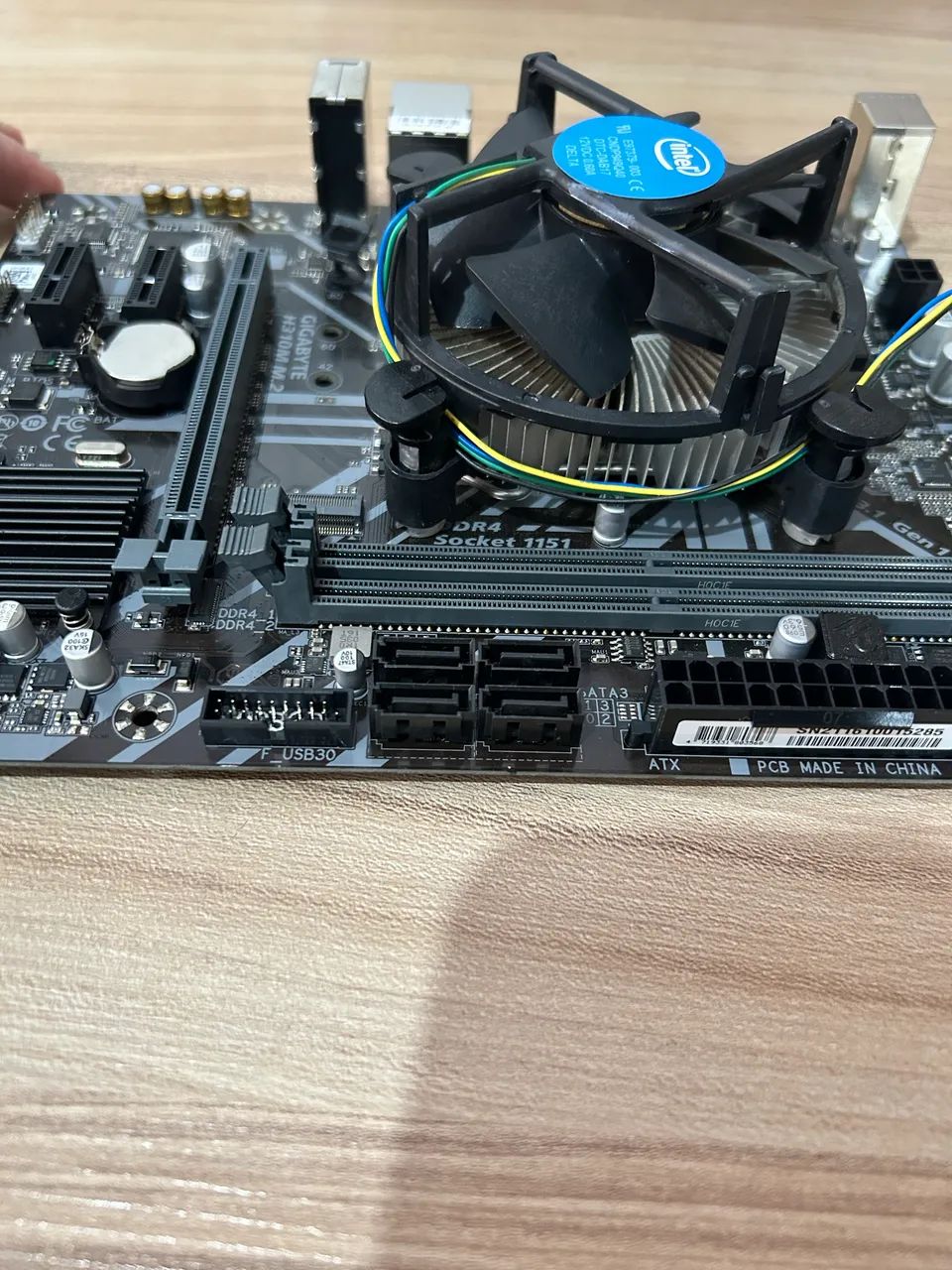 Kit processador i5 9400F + Placa mãe Gigabyte H310M M.2 + Cooler