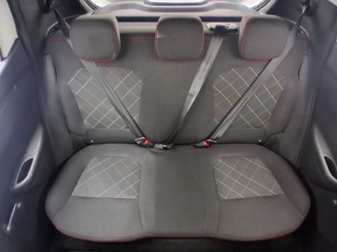 Renault Kwid 1.0 Zen, foto 18 de 18