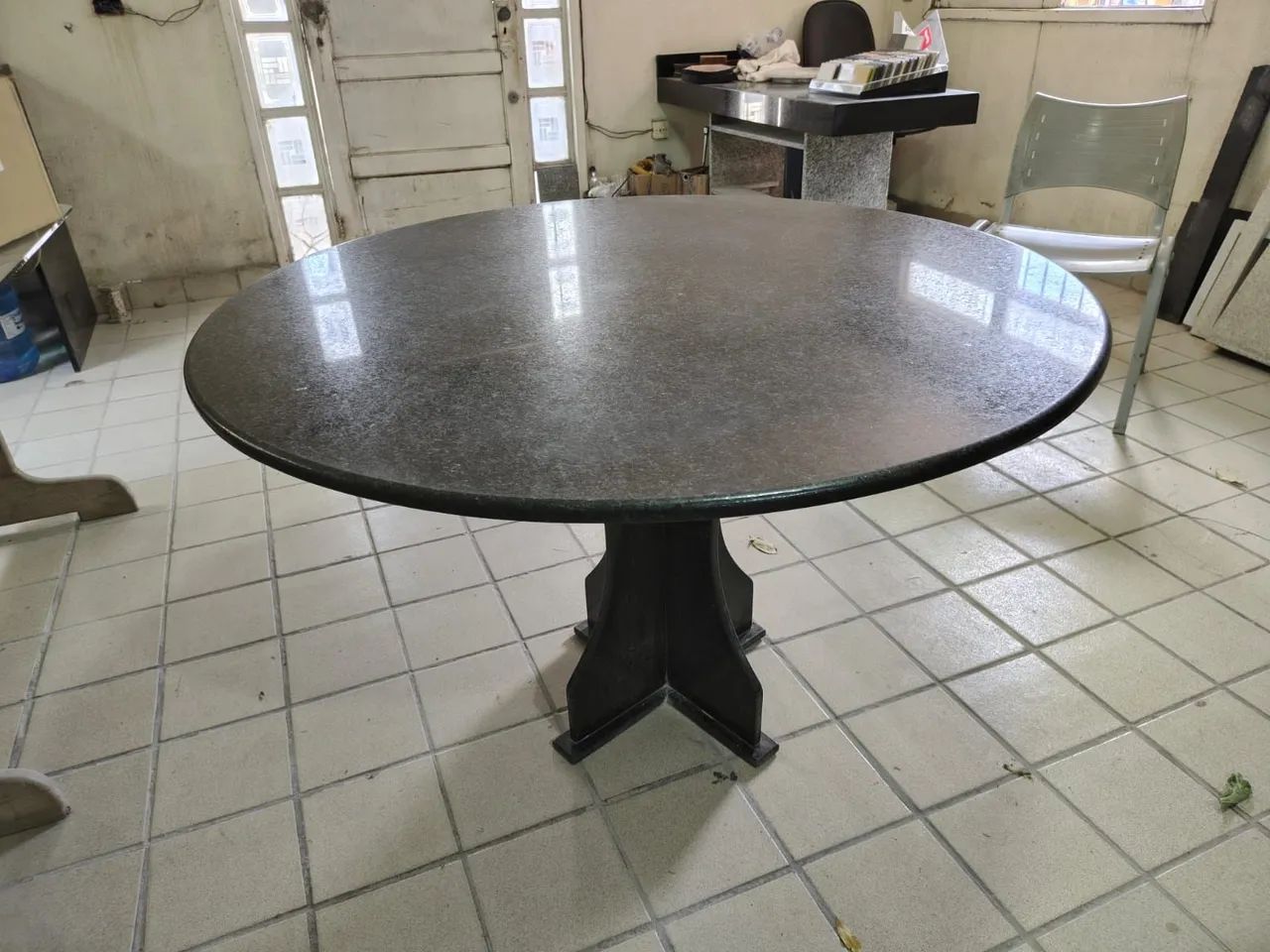 Mesa em granito preto 