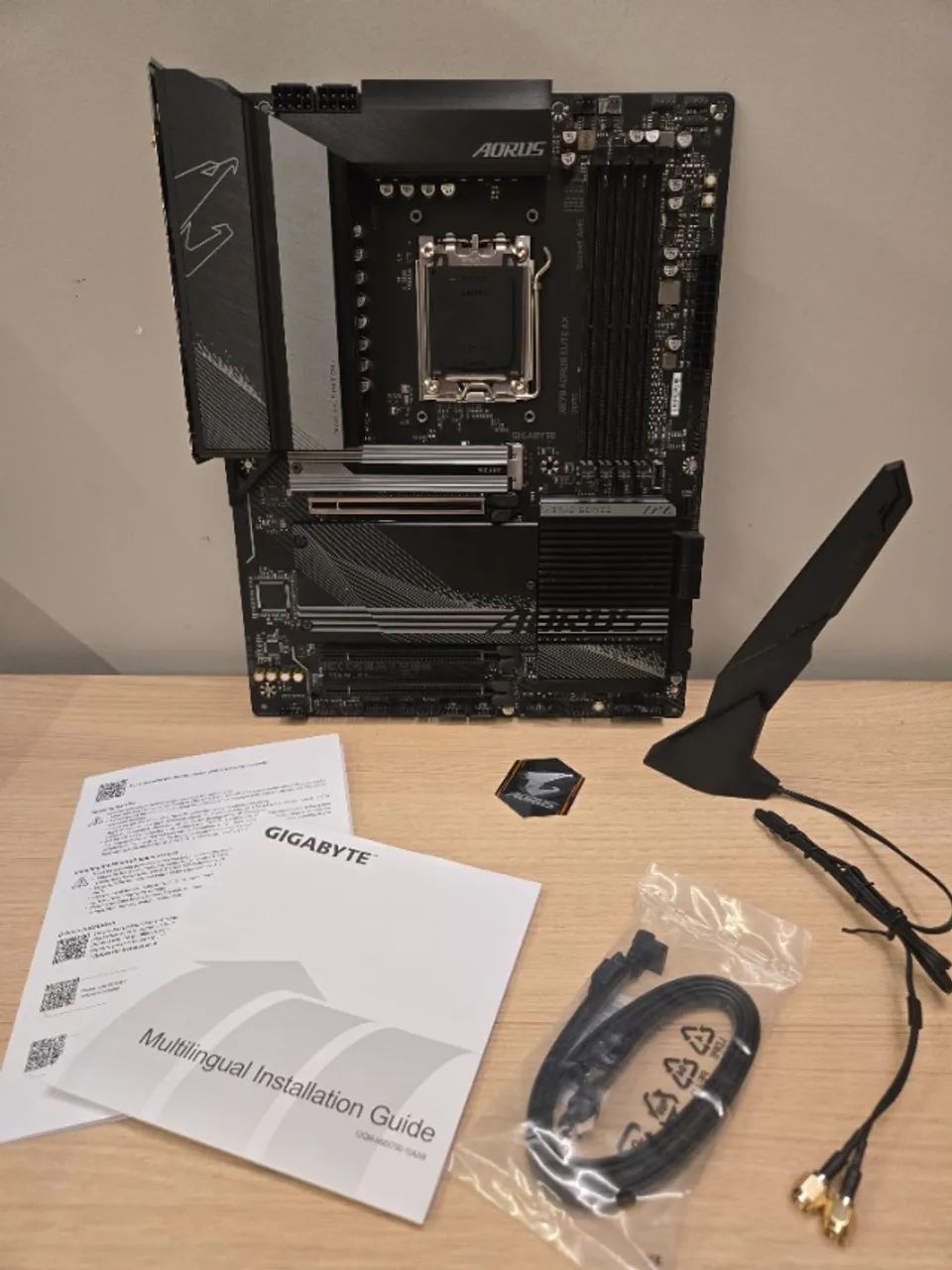 Placa Mãe X670 AORUS ELITE AX - Foto 2