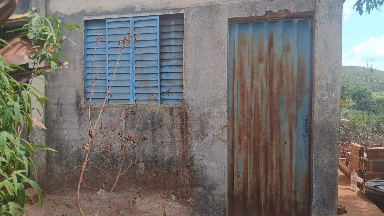 Meio lote com casa construída  - Foto 2