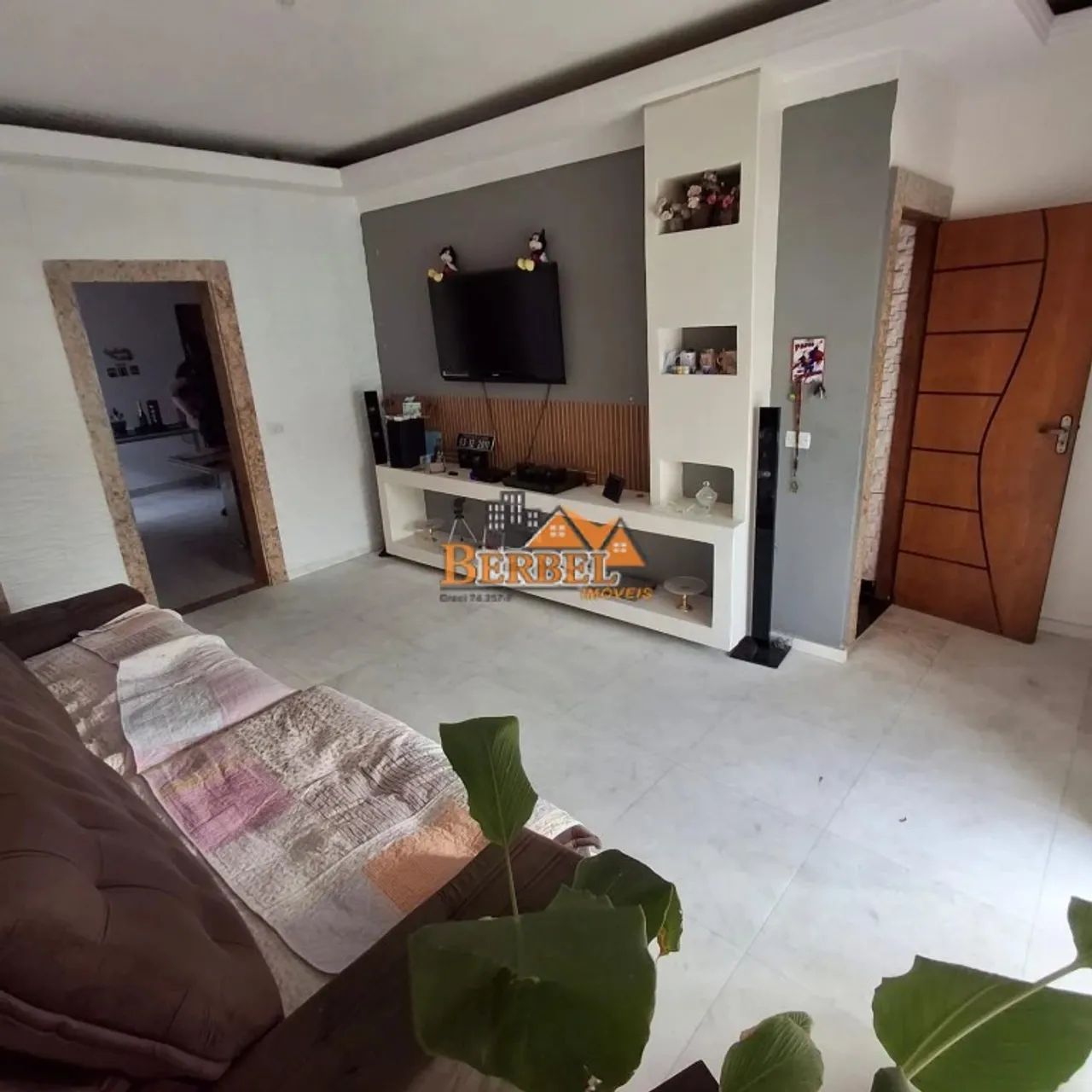 Casa (Assobradada), 06 Dormitórios, 02 Vagas, 150m² - Foto 3