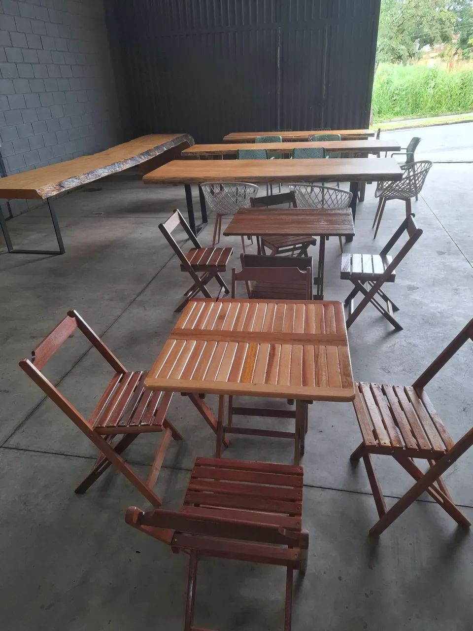 Mesas para bares e restaurantes  de madeira abrir e fechar varias medidas