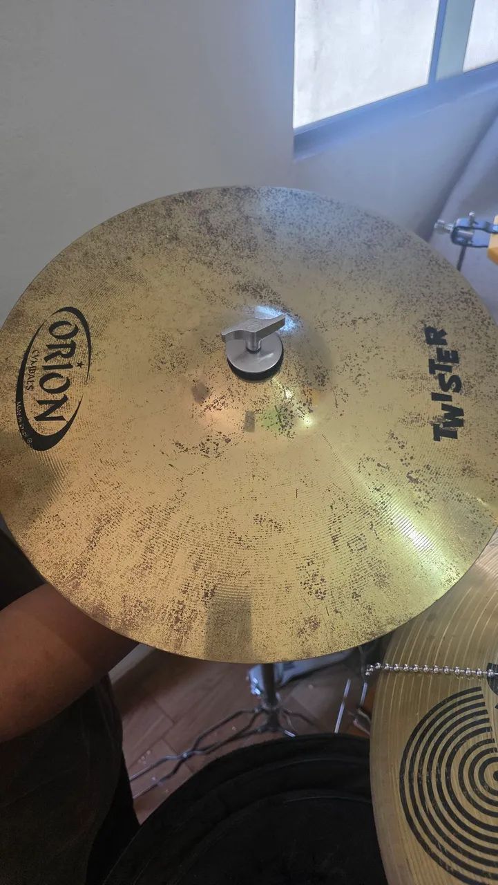 Bateria completa com pratos - Foto 3