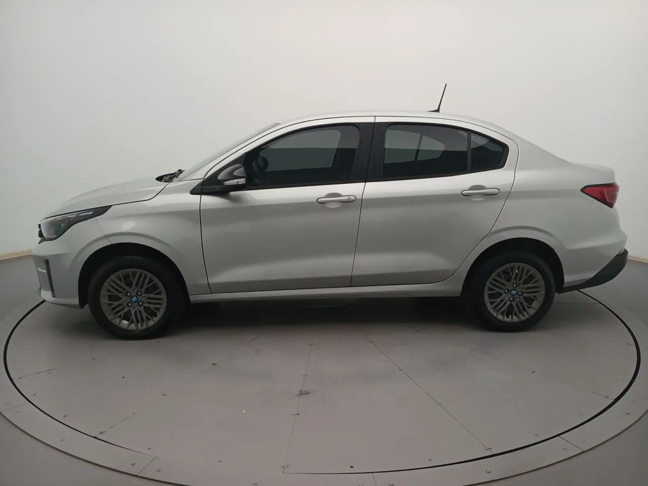 Fiat Cronos Precision 1.3 16V Flex Aut. 2026 - Foto 2