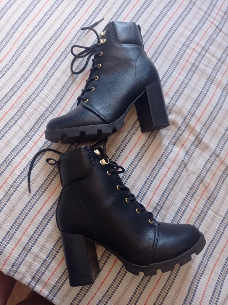 Bota coturno Beira Rio 36