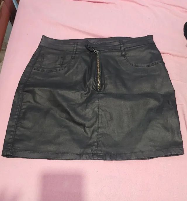 Saia de couro Caro's