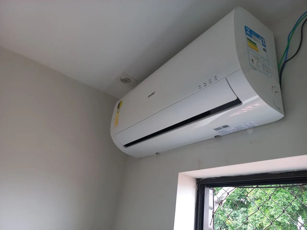 AR CONDICIONADO COMFEE 9000MIL BTUs SEMINOVO  - Foto 2