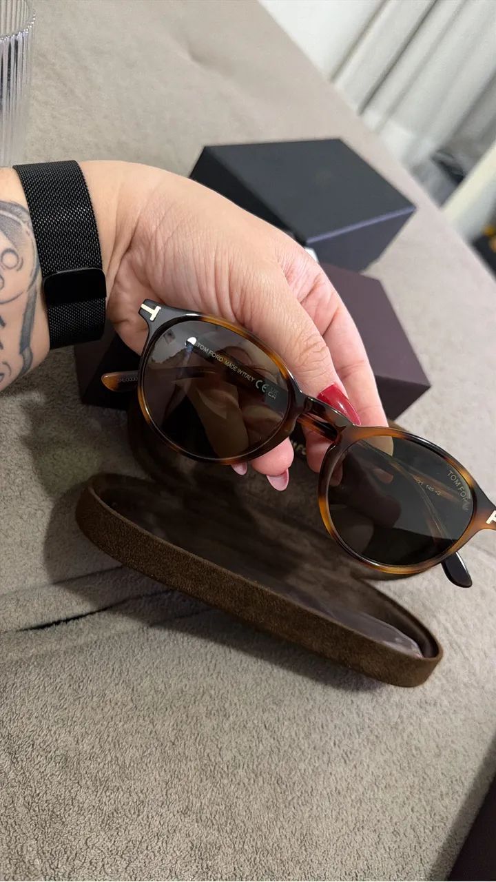 Óculos de Sol - marca: Tom Ford - modelo: tartaruga Sol 