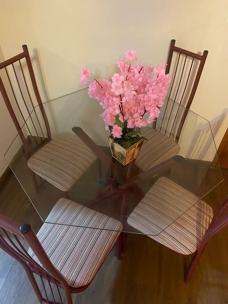 Selling dining table65171914662017122