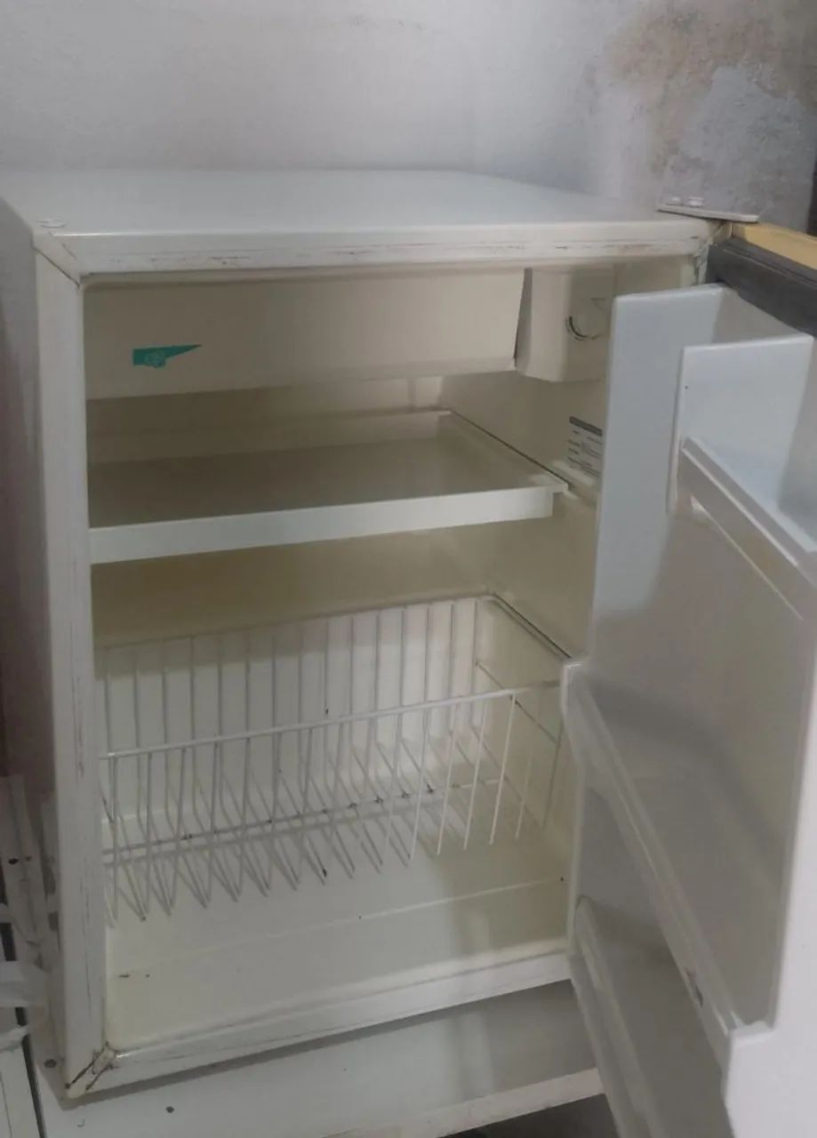 GELADEIRINHA FUNCIONANDO PERFEITAMENTE - Foto 4