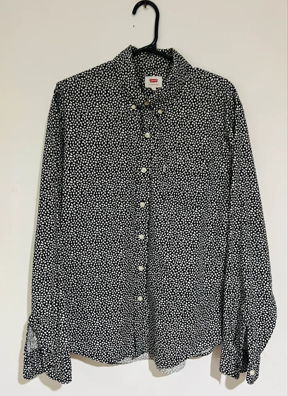 Camisa masculina Levis preta e branca M - Foto 3